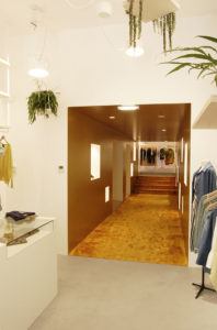 Olmo Peeters_GINGER_STORE_FRIDAY_OFFICE_gouden tunnel