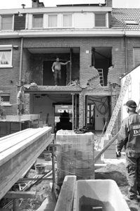 FRIDAYoffice HOUSE SLOPE renovatieproject housing werffoto originele achtergevel