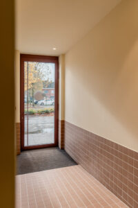 Verbouwing dokterspraktijk met bovenliggende studio door Friday Office in samenwerking met Quality Living, Marktplein